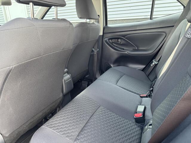 Toyota YARIS Cross 1.5 Hybrid 115 Active 3x div. kleuren beschikbaar, Nederlandse auto, Apple Carplay en/of Android auto navigatie, Achteruitrijcamera, Adaptieve cruise control, 1e eign.