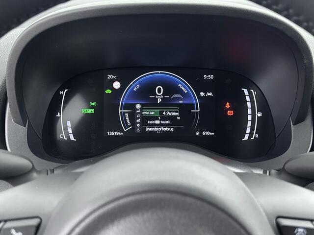 Toyota YARIS 1.5 Hybrid 115 First Edition | Parkeersensoren V+A | Blindspot | Stuur-Stoelverwarming |