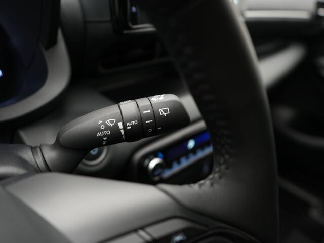 Toyota YARIS 1.5 Hybrid 115 First Edition | Stuur-Stoelverwarming | Dealer Onderhouden | Achteruitrijcamera |