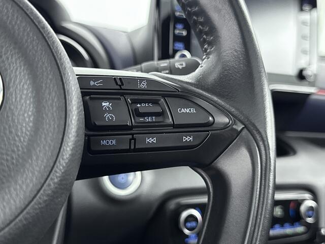 Toyota YARIS 1.5 Hybrid Tokyo Spirit | Panodak | JBL | Parkeersensoren V+A | Stoelverwarming |