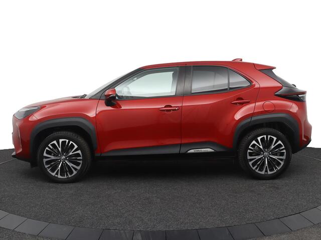 Toyota YARIS Cross 1.5 Hybrid Executive | Leder-Stoffen bekleding | Trekhaak | Stoelverwarming | Parkeersensoren |