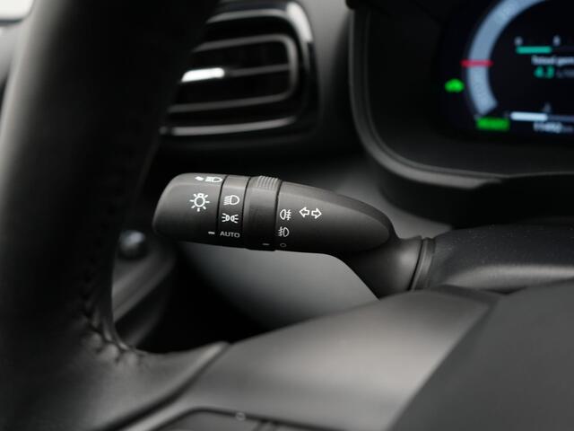 Toyota YARIS 1.5 Hybrid 130 Executive | Parkeersensoren V+A | Blindspot | Stuur-Stoelverwarming |
