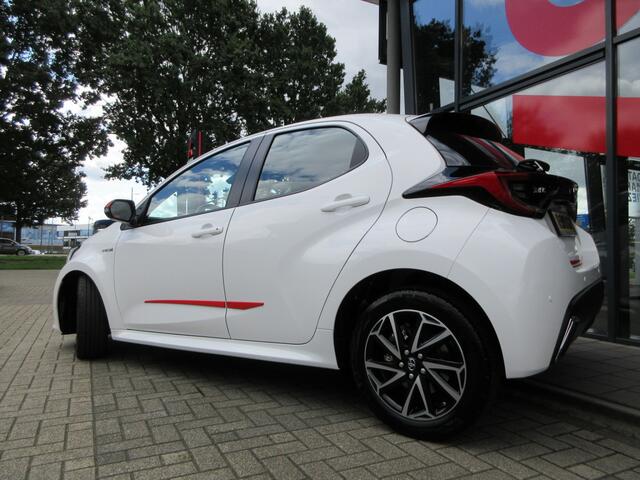 Toyota YARIS 1.5 Hybrid Dynamic Super mooie nette auto