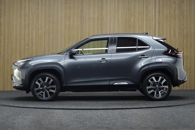 Toyota YARIS Cross 1.5 Hybrid 130 Executive | Adaptive-cruise | Camera | Clima | Navigatie | Stoel & Stuurverwarming | Elek. Achterklep | Apple Carplay & Android Auto | Parkeersensoren V+A | Keyless | Dodehoekdetectie
