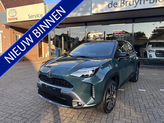 Toyota YARIS Cross 1.5 Hybrid 130 Executive Bi-Tone elektrische achterklep / dodehoekdetectie / stoelverwarming / stuurwielverwarming / parkeersensoren voor + achter / Navigatie / Apple Carplay / Android Auto / parkeercamera / 10 jaar Toyota garantie / rijklaarprijs incl. T