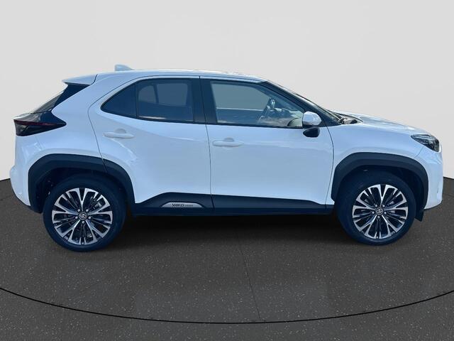 Toyota YARIS Cross 1.5 Hybrid Executive RIJKLAAR | Climate Control | Cruise Control Adaptief | Navigatie | HUD | BSM