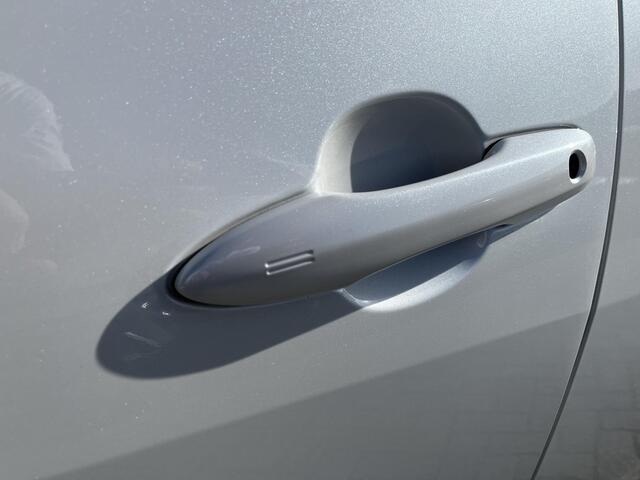 Toyota YARIS 1.5 Hybrid Style | All-in prijs | Automaat | Stoel/Stuurverwarming | Camera | HUD |