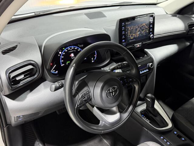 Toyota YARIS Cross 1.5 Hybrid Dynamic edition | Parkeersensoren voor + achter | 4seizoen banden | Privacy glass | Apple Carplay & Android Auto | Navigatie