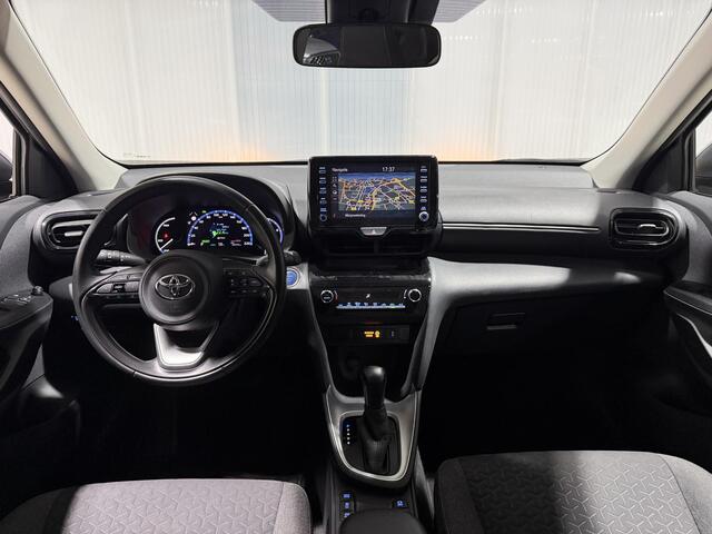 Toyota YARIS Cross 1.5 Hybrid Dynamic edition | Parkeersensoren voor + achter | 4seizoen banden | Privacy glass | Apple Carplay & Android Auto | Navigatie