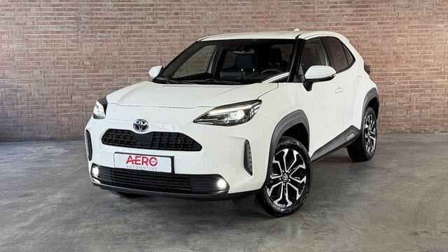 Toyota YARIS Cross 1.5 Hybrid Dynamic / Team Deutschland Winter-pakket / Safety-pakket / Navi / Camera