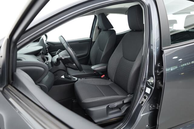 Toyota YARIS 1.5 Hybrid Dynamic | Rijklaar! | Adapt. Cruise | Bluetooth | Keyless | Lane Assist | Camera | All Season