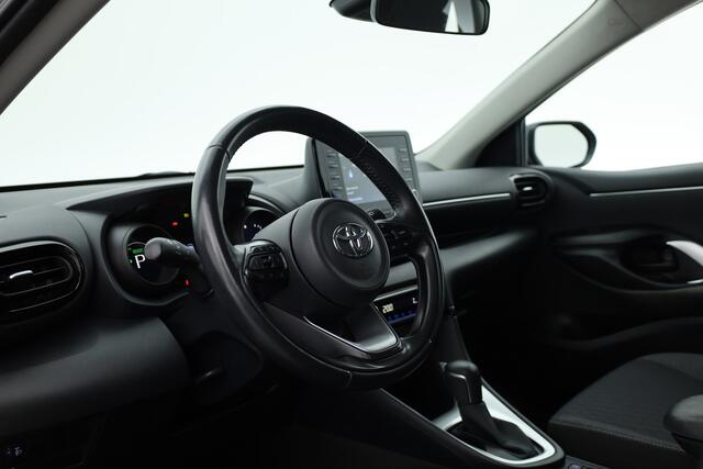 Toyota YARIS 1.5 Hybrid Dynamic | Rijklaar! | Adapt. Cruise | Bluetooth | Keyless | Lane Assist | Camera | All Season
