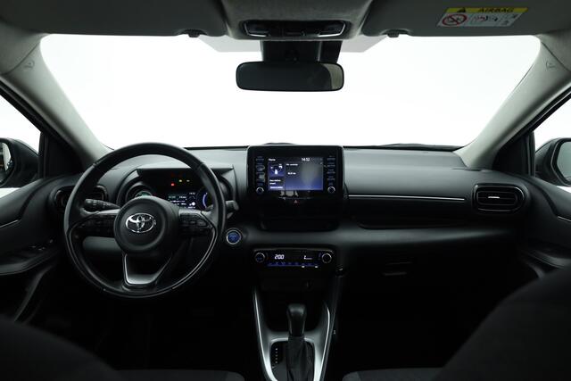 Toyota YARIS 1.5 Hybrid Dynamic | Rijklaar! | Adapt. Cruise | Bluetooth | Keyless | Lane Assist | Camera | All Season