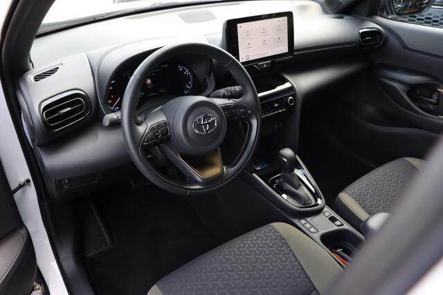 Toyota YARIS Cross 1.5 Hybrid Explore, Parkeersensoren Parkeersensoren, Navi, Apple carplay / Android auto.