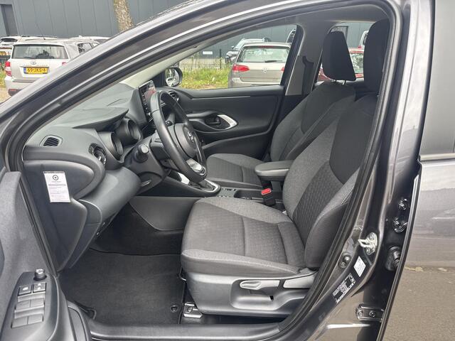 Toyota YARIS 1.5 Hybrid Dynamic | 06-10141018 Voor meer informatie