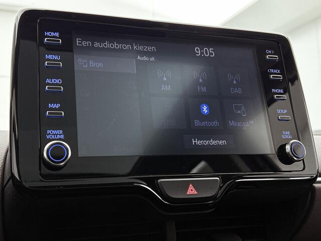 Toyota YARIS Cross 1.5 Hybrid Executive + | Panoramadak | LED Matrix | Head-Up | 360 Camera | Dodehoek detectie | Stoel+stuurverwarming | Elektrische achterklep | Parkeersensoren voor+achter | Navigatie | Apple CarPlay/Android A