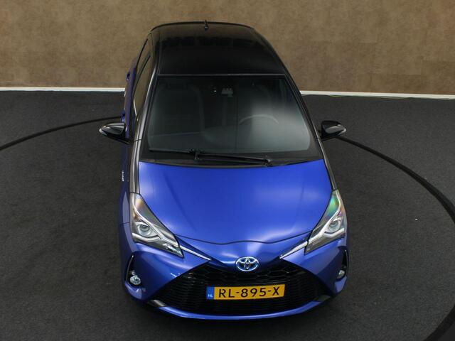 Toyota YARIS 1.5 Hybrid Bi-Tone - ORIGINEEL NEDERLANDSE AUTO - AFKOMSTIG VAN 1E EIGENAAR - CLIMATE CONTROL - BOTS EN LIJNWAARSCHUWING - CAMERA - CRUISE CONTROL - REGENSENSOR - ARMSTEUN VOOR - BLUETOOTH - LICHT METALEN VELGEN