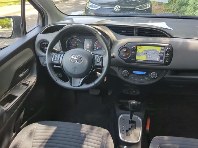 Toyota YARIS 1.5 Hybrid Active / Navigatie / Camera / CARLUX