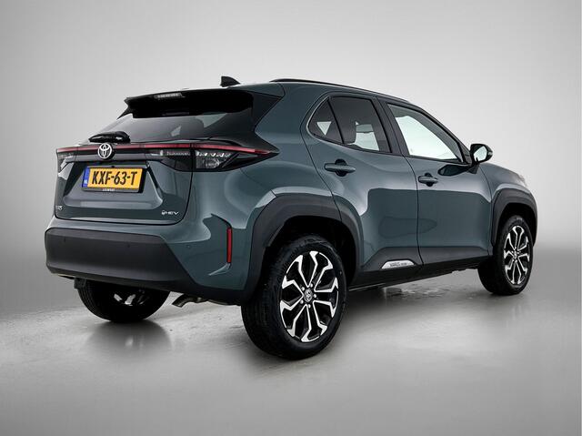 Toyota YARIS Cross 1.5 Hybrid 130 Dynamic Comfort Pack | BTW voertuig | Dodehoek detectie | Parkeersensoren voor+achter | Stoel+stuurverwarming | Elektrisch verstel/inklapbare buitenspiegels | Draadloze telefoonlader | Navigatie | Apple CarPlay/A