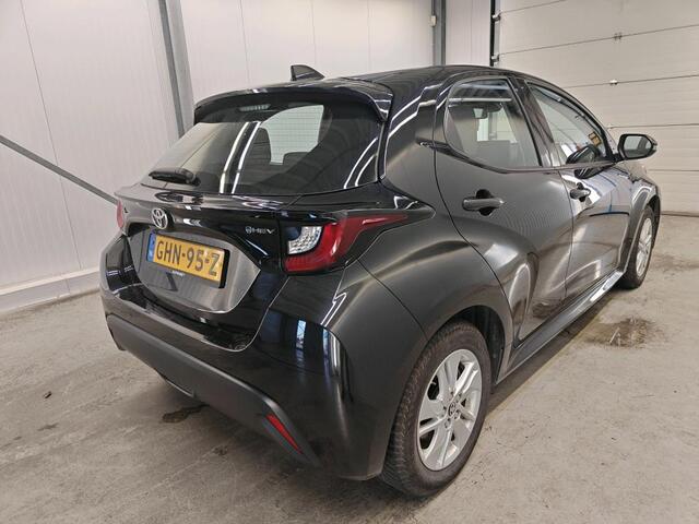 Toyota YARIS 1.5 Hybrid 115 Active, 1e Eig! Camera! Carplay! Lm Velgen! VERWACHT!!