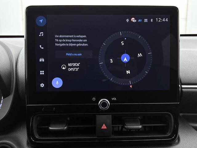 Toyota YARIS 1.5 Hybrid 115 Dynamic Comfort Pack | BTW voertuig | Dodehoek detectie | Parkeersensoren voor+achter | Stoel+stuurverwarming | Elektrisch verstel/inklapbare buitenspiegels | Draadloze telefoonlader | Navigatie | Apple CarPlay/A