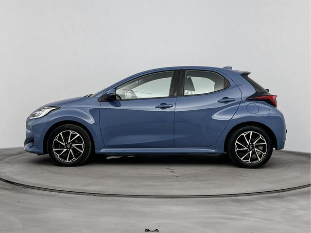 Toyota YARIS 1.5 VVT-i First Edition | Dealer onderhouden | Trekhaak afneembaar | Navigatie | Apple CarPlay/Android Auto | Airco | Achteruitrijcamera | Cruise Control Adaptive |
