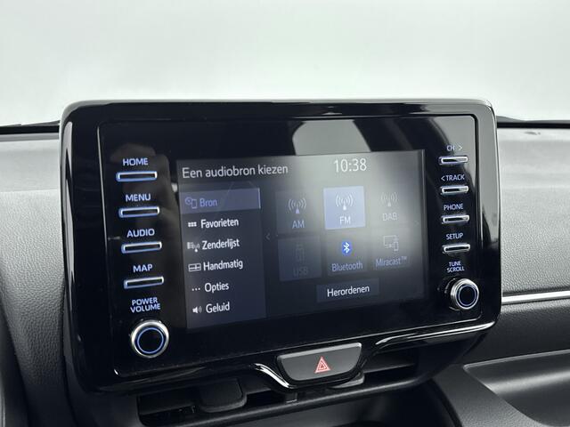 Toyota YARIS 1.5 VVT-i First Edition | Dealer onderhouden | Trekhaak afneembaar | Navigatie | Apple CarPlay/Android Auto | Airco | Achteruitrijcamera | Cruise Control Adaptive |