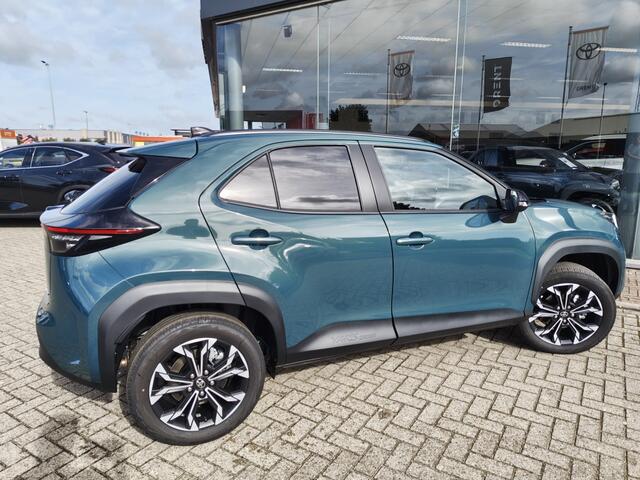 Toyota YARIS Cross 1.5 Hybrid 130 First Edition | Comfort Pack | Sensoren v/a | Stoelverw