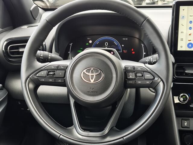 Toyota YARIS Cross 1.5 Hybrid 130 First Edition | Comfort Pack | Sensoren v/a | Stoelverw