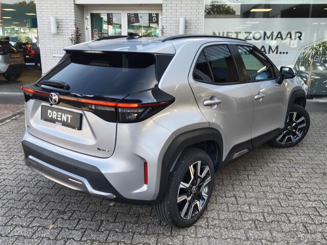 Toyota YARIS Cross 1.5 Hybrid 130 Executive | Sensoren v/a | El. Acterklep | Half Leder