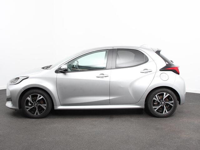 Toyota YARIS 1.5 Hybrid Dynamic Automaat Climate control Cruise control adaptieve LED Achteruitrijcamera Lane assist Apple Carplay / Android Auto