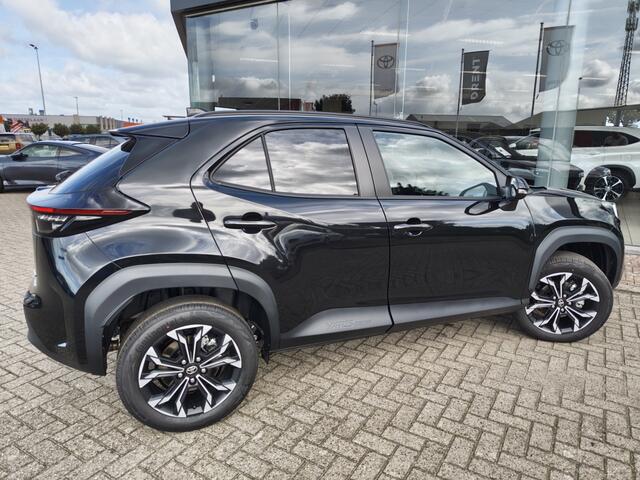 Toyota YARIS Cross 1.5 Hybrid 130 First Edition | Comfort Pack | Sensoren v/a | Stoelverw