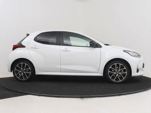 Toyota YARIS 1.5 Hybrid 115 Dynamic | Comfort pack | Apple CarPlay / Android Auto (Navigatie) |