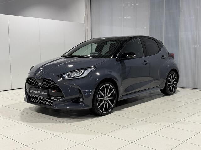 Toyota YARIS 1.5 Hybrid 130 GR SPORT Plus Parkeersensoren V+A, Keyless, Stoel- & Stuurverwarming, Dodehoekdetectie