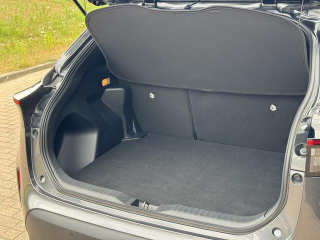 Toyota YARIS Cross 1.5 Hybrid 115 Dynamic Rijklaar incl. 12 maanden BOVAG-garantie | Camera | Stoelverwarming | Apple Carplay/Android auto | Adaptive Cruise Control |