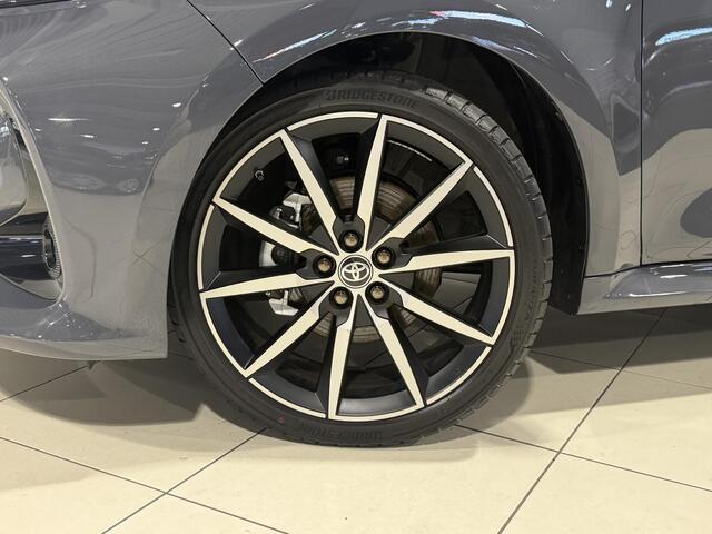 Toyota YARIS 1.5 Hybrid 130 GR SPORT PLUS Parkeersensoren V+A, Keyless, Stoel- & Stuurverwarming, Dodehoekdetectie