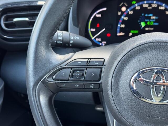 Toyota YARIS 1.5 Hybrid Dynamic - Navi - stoelverwarming - camera