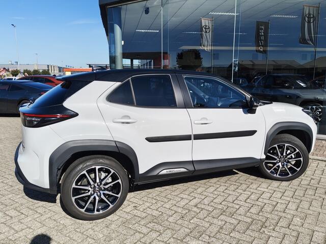 Toyota YARIS Cross 1.5 Hybrid GR Sport | JBL | Sensoren v/a | El. Achterklep | Stoelverwarming – foto 5