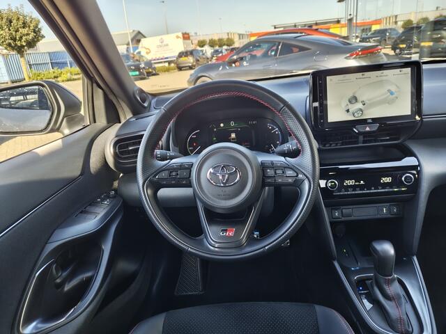Toyota YARIS Cross 1.5 Hybrid GR Sport | JBL | Sensoren v/a | El. Achterklep | Stoelverwarming – foto 8