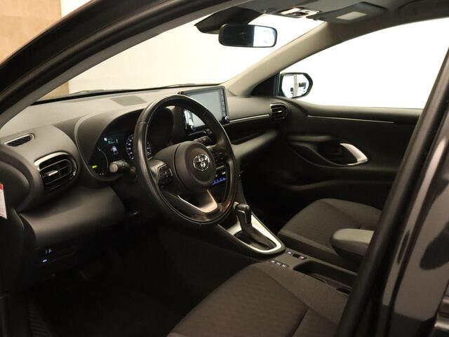 Toyota YARIS 1.5 Hybrid Active - ACHTERUITRIJCAMERA - CLIMATE CONTROL - APPLE CARPLAY/ANDROID AUTO - BLUETOOTH TELEFOON VOORBEREIDING - ADAPTIEVE CRUISE CONTROL - RADIO - LICHTMETALEN VELGEN