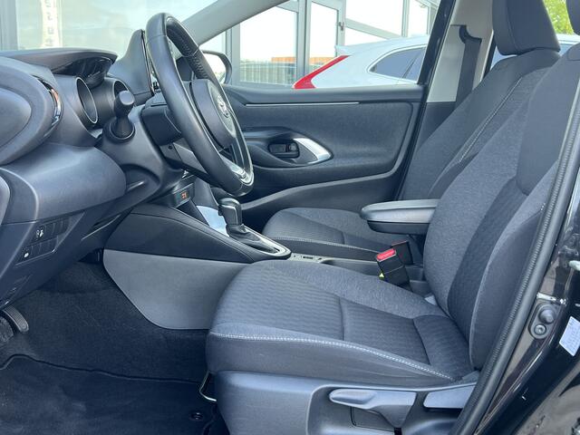 Toyota YARIS 1.5 Hybrid Business Plus Navigatie Camera Clima Led Koplampen Lm Velgen Dab ACC Keyless NL Auto Dynamic