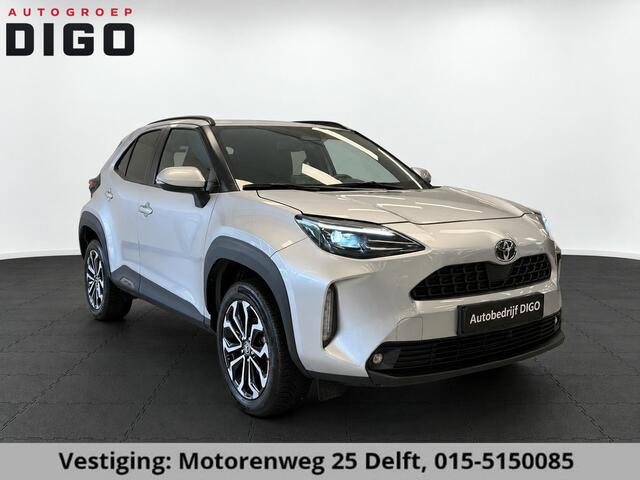 Toyota YARIS Cross 1.5 HYBRID DYNAMIC SILVERLINE GARANTIE 2035 NAVIGATIE . STUUR EN STOEL VERWARMING . ADAPTIEVE CRUICE CONTROL .