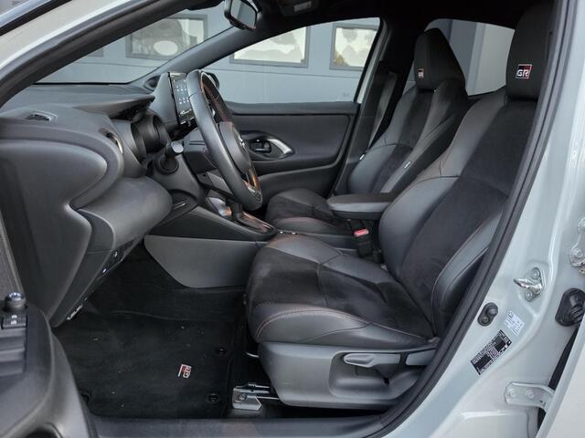 Toyota YARIS 1.5 Hybrid GR Sport JBL