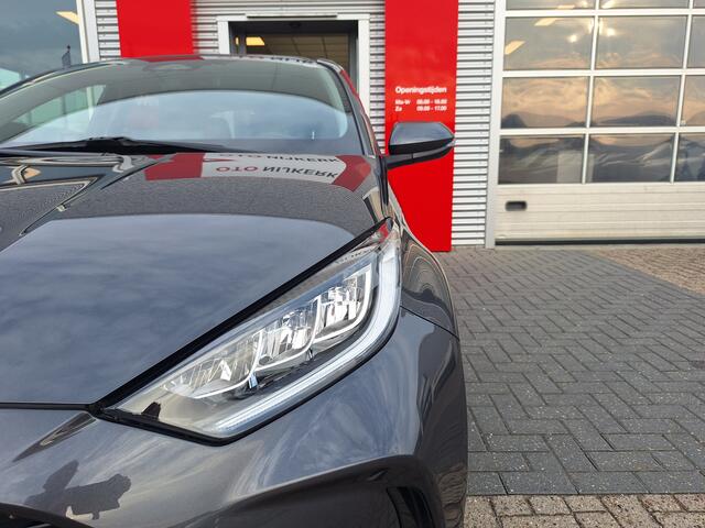 Toyota YARIS 1.5 Hybrid Dynamic Limited met stoel- en stuurverwarming