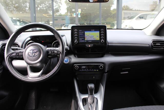 Toyota YARIS 1.5 Hybrid Dynamic | Rijklaar | Afn. Trekhaak | Apple/Android | Navi | DAB+ | Keyless | Allseason banden