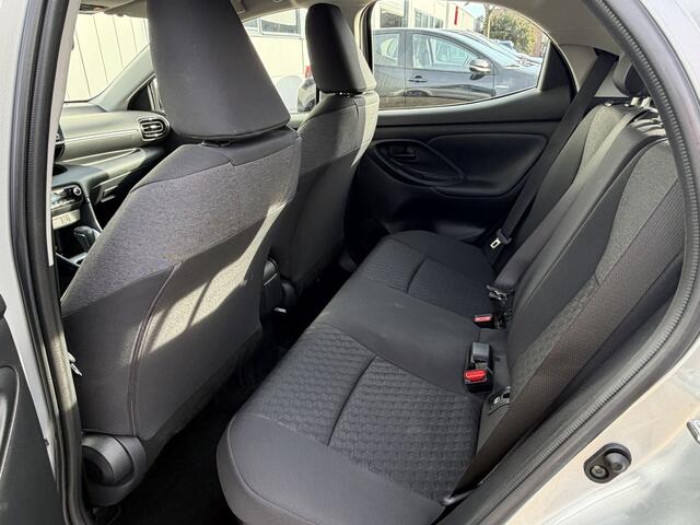 Toyota YARIS 1.5 Hybrid Dynamic NL Auto 1e Eigenaar Dealer Onderhouden Cruise – foto 8