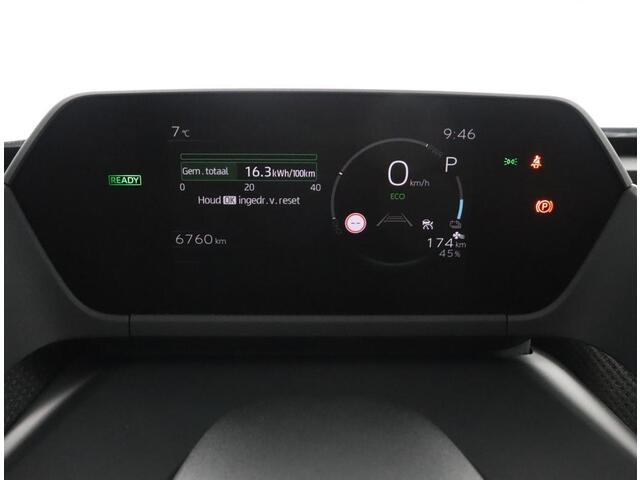 Toyota bZ4X Active 71 kWh | Climate control | Nieuw geleverd | Trekhaak