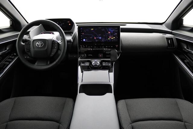 Toyota bZ4X Business Plus 71 kWh | 360 Camera | Dodehoek detectie | Parkeer sensoren voor + achter | Electrische achterklep | Stoelverwarming |