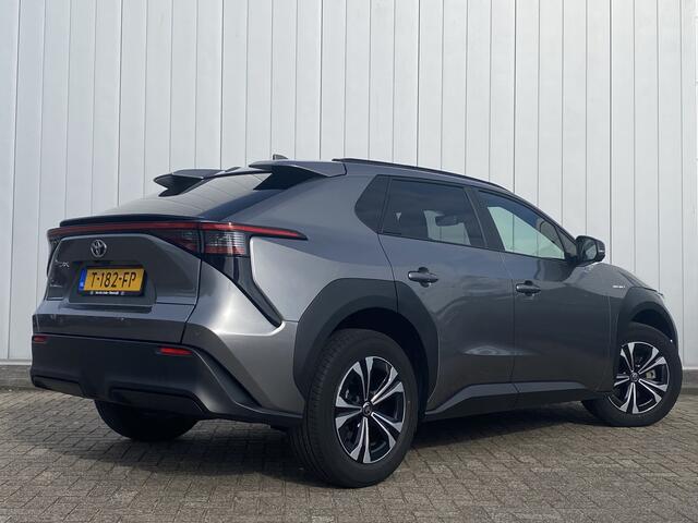 Toyota bZ4X Dynamic 71 kWh 3 Fase NL Auto Dealer Onderhouden 1e Eigenaar 360Cam Stoel Stuurverwarming