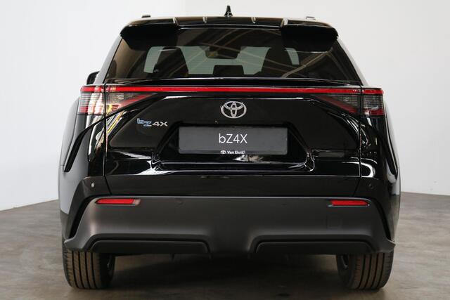 Toyota bZ4X Dynamic 71 kWh, BSM, 360graden camera Direct leverbaar met 3.000 inruilvoordeel!